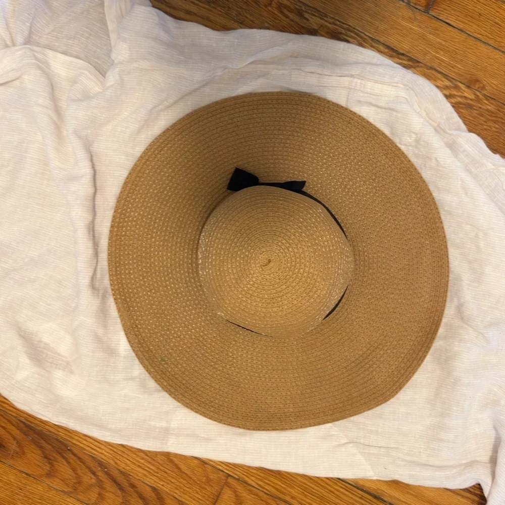 Women’s Wide Brim Hat. Tan with Black Grosgrain Ribbon. Packable. One Size.